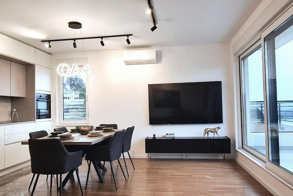 Ilari - Luxury 100m2 Penthouse, Terrace & View In * Split