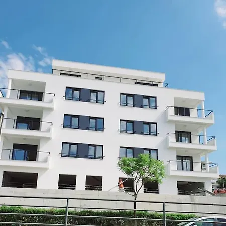 Ilari - Exclusive, Luxury Penthouse 100M2 & Private Garage Apartment Split Exterior photo